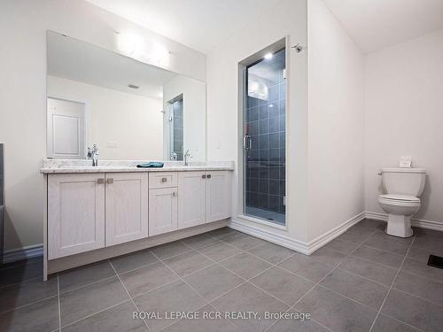 8 Westlake Cres, Bradford West Gwillimbury, ON - Indoor Photo Showing Bathroom