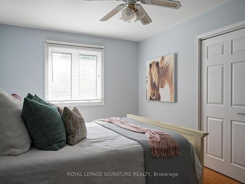 26 Oak Lea Circ, Markham, ON - Indoor Photo Showing Bedroom