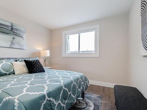 38A-830 Westlock Rd, Mississauga, ON - Indoor Photo Showing Bedroom