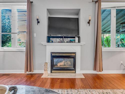 5529 Heatherleigh Ave, Mississauga, ON - Indoor Photo Showing Living Room With Fireplace