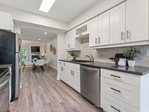 117-2110 Cleaver Ave, Burlington, ON - Indoor Photo Showing Kitchen With Stainless Steel Kitchen