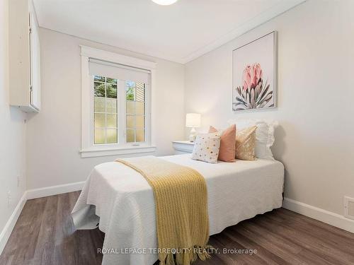 117-2110 Cleaver Ave, Burlington, ON - Indoor Photo Showing Bedroom