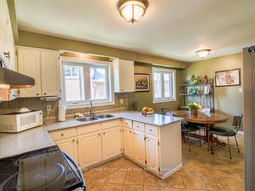 12 Roseville Dr, Brampton, ON - Indoor Photo Showing Kitchen With Double Sink