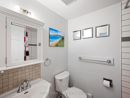 79 Quarry Dr, Orangeville, ON - Indoor Photo Showing Bathroom