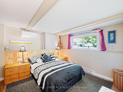 79 Quarry Dr, Orangeville, ON - Indoor Photo Showing Bedroom