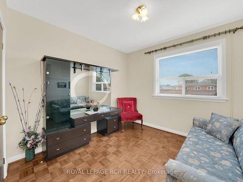 25 Yelland St, Toronto, ON - Indoor