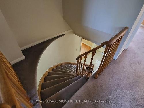 2525 Cavendish Dr, Burlington, ON - Indoor Photo Showing Other Room