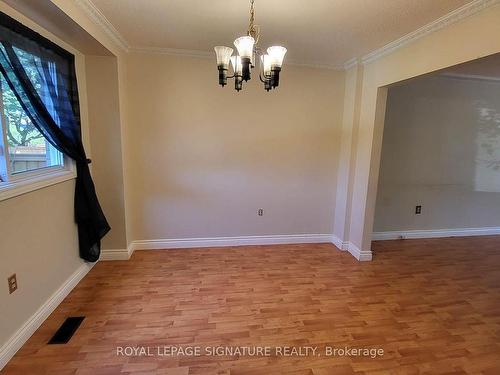 2525 Cavendish Dr, Burlington, ON - Indoor Photo Showing Other Room