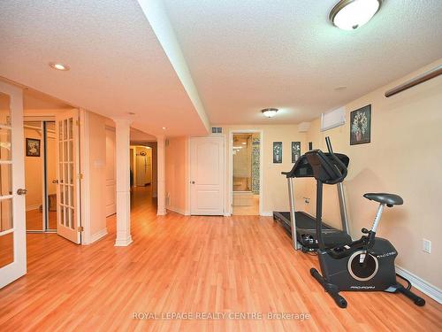 4550 Kettleby Crt, Mississauga, ON - Indoor Photo Showing Gym Room