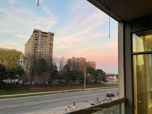 318-3504 Hurontario St, Mississauga, ON - Outdoor With Balcony With View