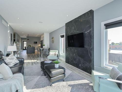 19 Dover Lane, Centre Wellington, ON - Indoor Photo Showing Living Room