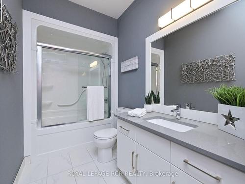 19 Dover Lane, Centre Wellington, ON - Indoor Photo Showing Bathroom