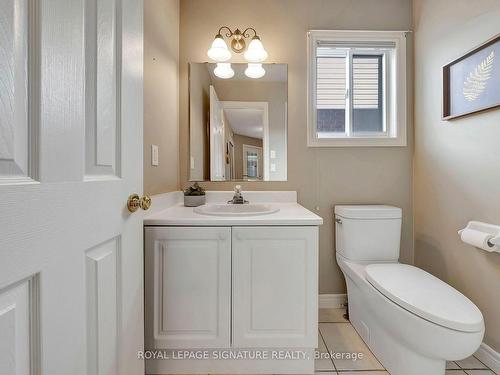 227 Farley Dr, Guelph, ON - Indoor Photo Showing Bathroom