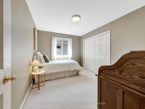 227 Farley Dr, Guelph, ON - Indoor Photo Showing Bedroom