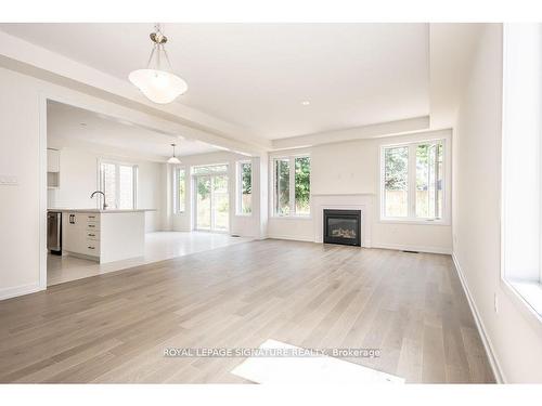 88 Garland Ave, Cambridge, ON - Indoor Photo Showing Living Room With Fireplace