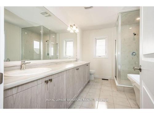 88 Garland Ave, Cambridge, ON - Indoor Photo Showing Bathroom