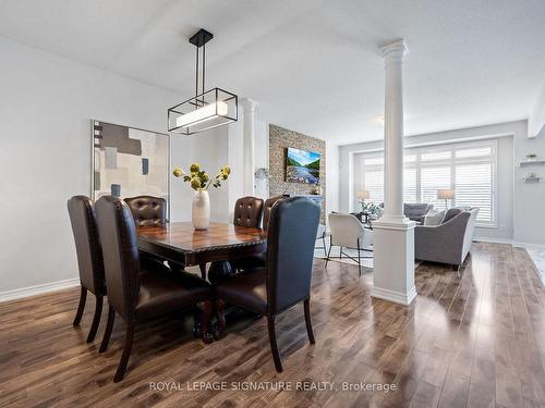 39 Weathering Hts, Hamilton, ON - Indoor Photo Showing Dining Room