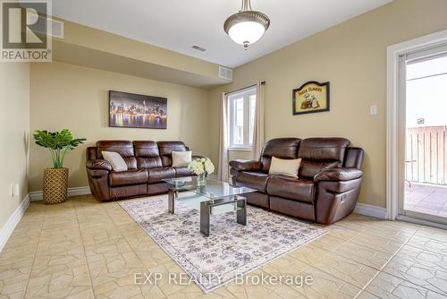 220 Chambers Avenue, Toronto (Keelesdale-Eglinton West), ON - Indoor Photo Showing Living Room