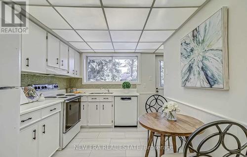 7 Greening Crescent, Toronto (Princess-Rosethorn), ON - Indoor Photo Showing Kitchen