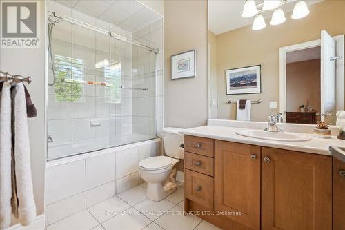 559 Golfview Court, Oakville (Glen Abbey), ON - Indoor Photo Showing Bathroom