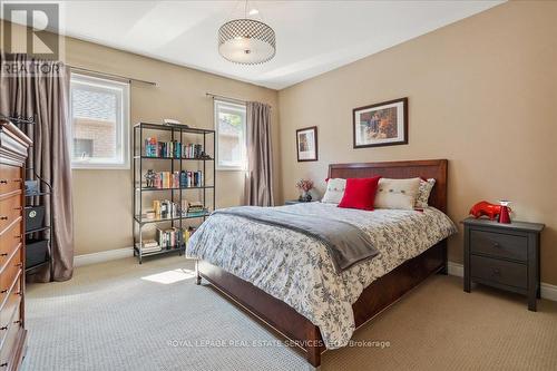 559 Golfview Court, Oakville (Glen Abbey), ON - Indoor Photo Showing Bedroom