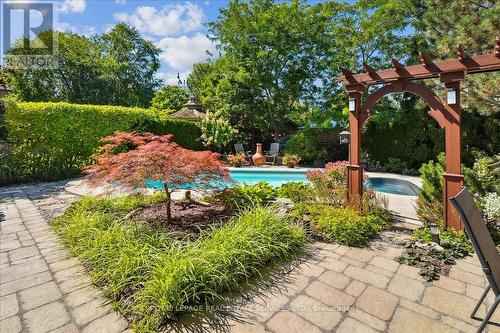 559 Golfview Court, Oakville (Glen Abbey), ON - Outdoor With In Ground Pool