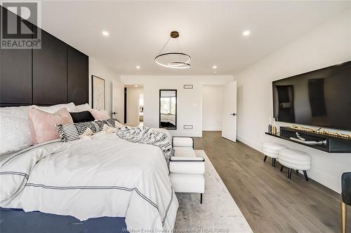 8425 Malden Road, Lasalle, ON - Indoor Photo Showing Bedroom