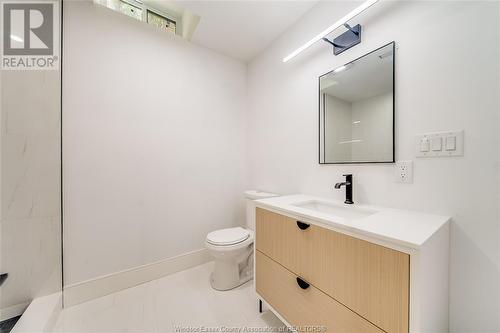 8425 Malden Road, Lasalle, ON - Indoor Photo Showing Bathroom