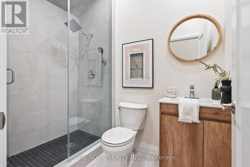 44 Colborne Street E, Oshawa (O'Neill), ON - Indoor Photo Showing Bathroom