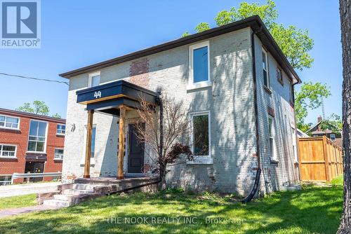 44 Colborne Street E, Oshawa (O'Neill), ON - Outdoor