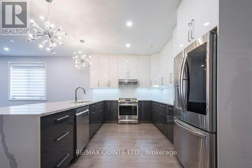 30 Stinson Avenue, Belleville, ON - Indoor Photo Showing Kitchen With Stainless Steel Kitchen With Upgraded Kitchen