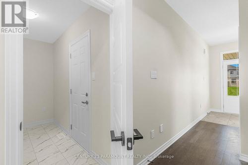 75 Downriver Drive E, Welland, ON - Indoor Photo Showing Other Room