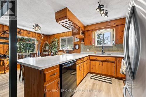 343101 15 Side Road, Amaranth, ON - Indoor Photo Showing Kitchen