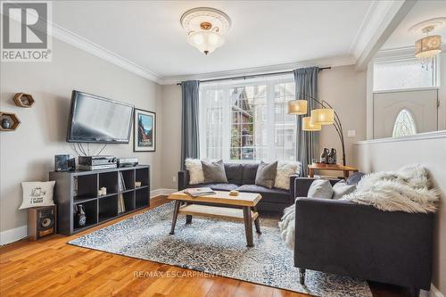 3 Nightingale Street, Hamilton (Landsdale), ON - Indoor Photo Showing Living Room