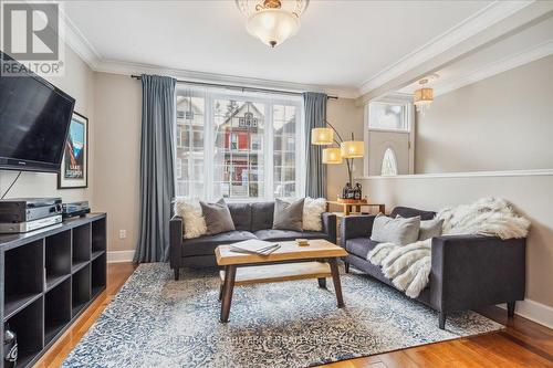 3 Nightingale Street, Hamilton (Landsdale), ON - Indoor Photo Showing Living Room