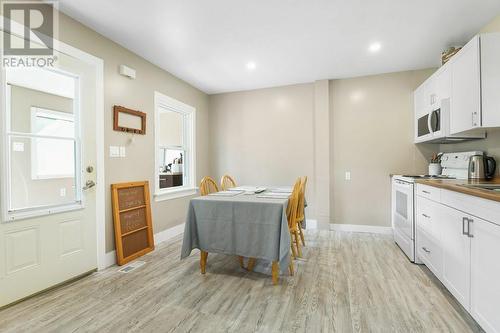 Fresh, bright kitchen - 24 Munroe Avenue E, Renfrew, ON - Indoor