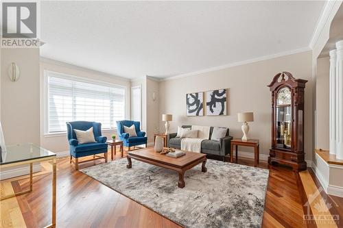 6373 Radisson Way, Ottawa, ON - Indoor Photo Showing Living Room