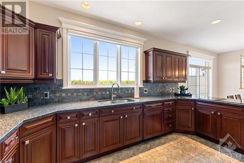 6373 Radisson Way, Ottawa, ON - Indoor Photo Showing Kitchen With Double Sink