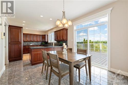 6373 Radisson Way, Ottawa, ON - Indoor Photo Showing Dining Room