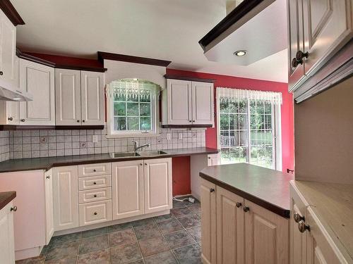 Kitchen - 1574 Ch. De Stratford, Stratford, QC - Indoor Photo Showing Kitchen With Double Sink