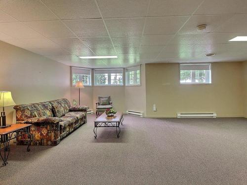 Family room - 1574 Ch. De Stratford, Stratford, QC - Indoor Photo Showing Basement