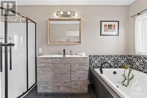 226 Eye Bright Crescent, Ottawa, ON - Indoor Photo Showing Bathroom