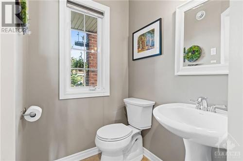 226 Eye Bright Crescent, Ottawa, ON - Indoor Photo Showing Bathroom