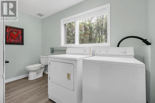 723 Cassiar Place, Kelowna, BC - Indoor Photo Showing Laundry Room