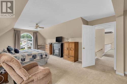 723 Cassiar Place, Kelowna, BC - Indoor Photo Showing Bedroom