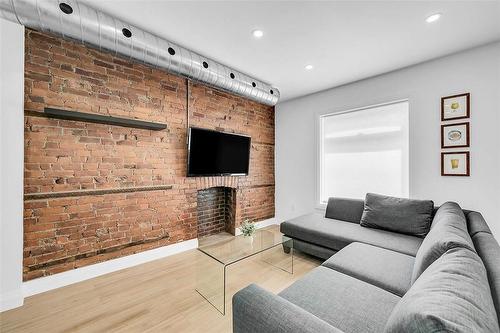 198 Dundurn Street S, Hamilton, ON - Indoor Photo Showing Living Room With Fireplace