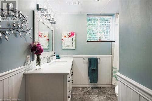 124 Birch Grove, Shelburne, ON - Indoor Photo Showing Bathroom