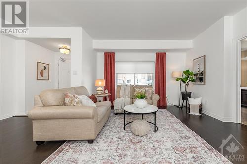 288 Big Sky Private, Ottawa, ON - Indoor Photo Showing Living Room