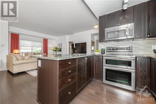 288 Big Sky Private, Ottawa, ON - Indoor Photo Showing Kitchen