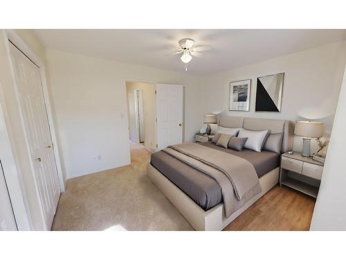 101 - 4835 Radium Boulevard, Radium Hot Springs, BC - Indoor Photo Showing Bedroom